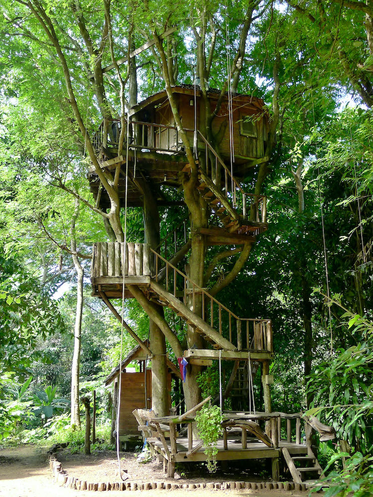A treehouse guesthouse near Srilanna National Park.
