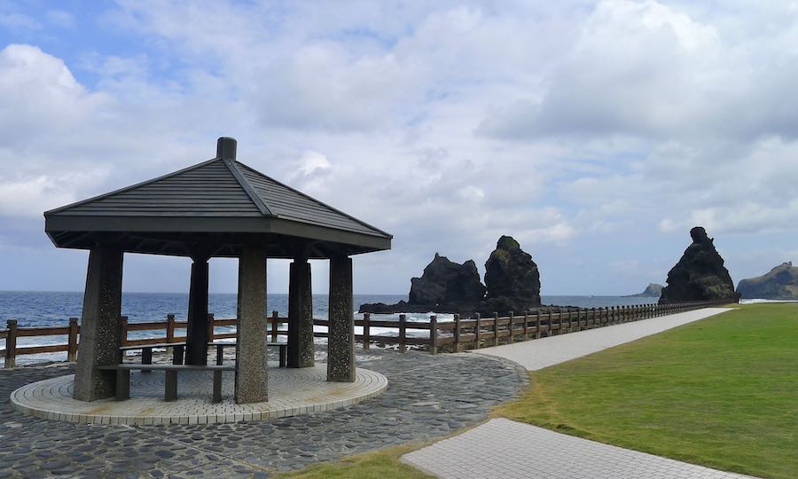 Pavilion next to the ocean at White Terror Memorial Park.