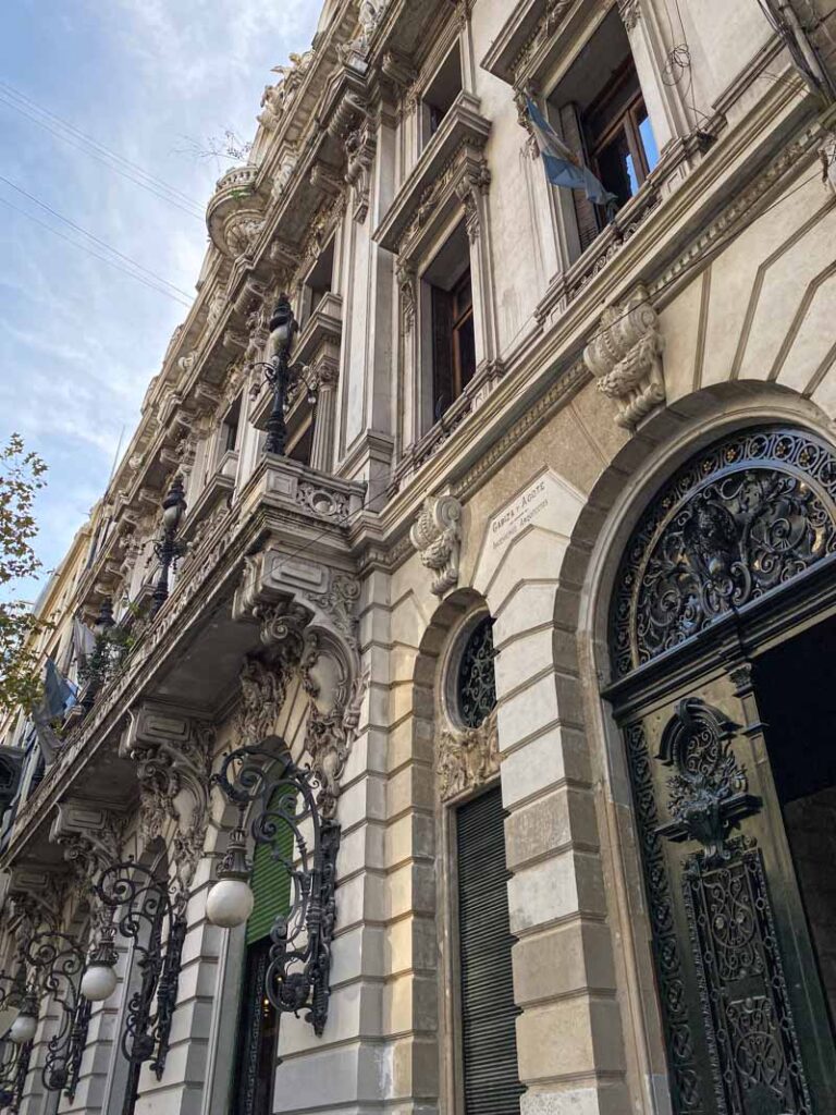 The Beaux-Arts facade of the former Edificio La Prensa on Avenida de Mayo - now the Casa de la Cultura.